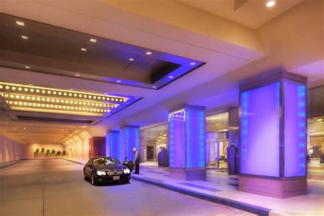 hilton 777 convention way|Location .